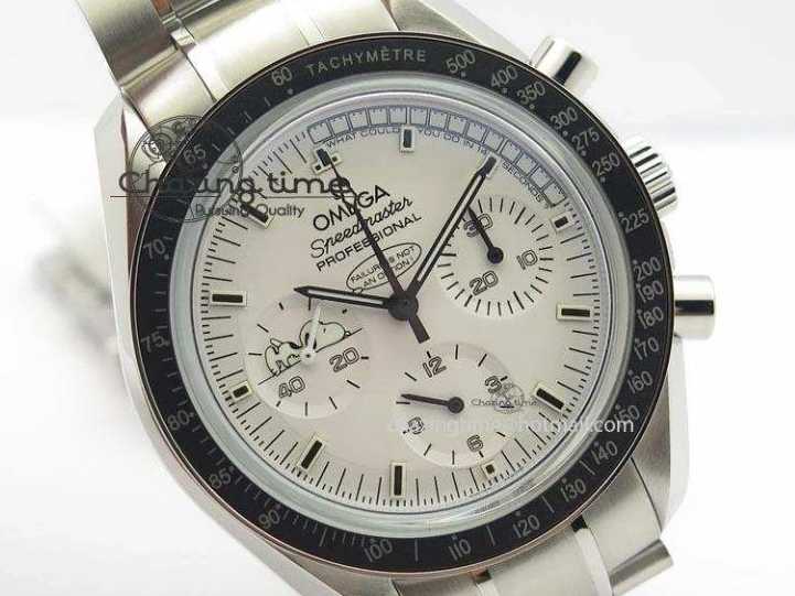 0516 Efficient Speedmaster JHF SS Snoopy Award 45th Anniversary White dial On SS Bracelet 8239